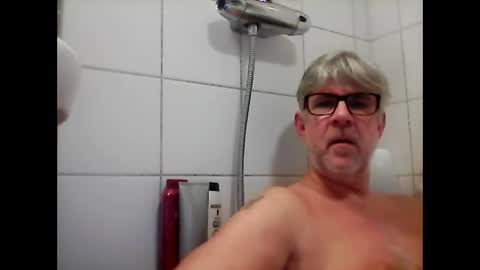 baggelina75 online show from January 20, 2025, 6:10 pm