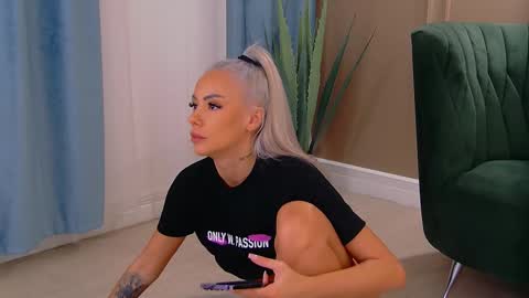 bailey_rush online show from October 10, 2025, 4:50 pm