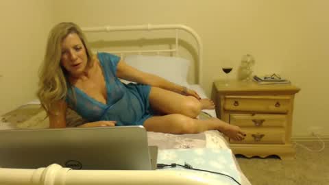 Happy Girl online show from January 23, 2025, 3:58 am