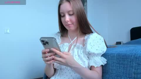 Snapshot of bam_bi chatting on May 20, 2026, 1:17 pm Kira online show from May 20, 2026, 1:17 pm