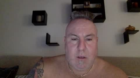 banana5289 online show from February 9, 2026, 9:19 pm