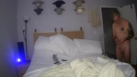 bananas318 online show from February 10, 2026, 2:15 am