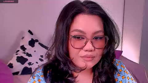 Barbie Kim online show from November 16, 2025, 7:41 pm