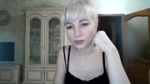 Snapshot of barbarakim chatting on December 16, 2024, 2:27 pm Barbara online show from December 16, 2024, 2:27 pm