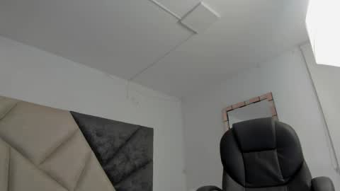 Barbara  online show from April 8, 2026, 11:54 am