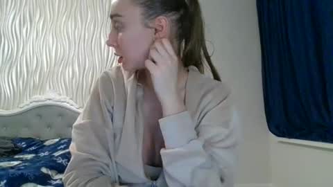 Kate online show from February 9, 2026, 8:57 pm