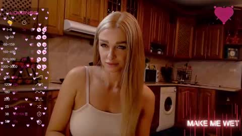 Snapshot of barbie_kiss1 chatting on December 16, 2024, 4:34 am barbie online show from December 16, 2024, 4:34 am