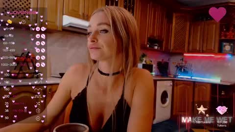 Snapshot of barbie_kiss1 chatting on December 17, 2024, 4:34 am barbie online show from December 17, 2024, 4:34 am