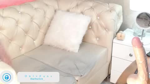 barbiefox_ online show from January 10, 2025, 9:53 pm