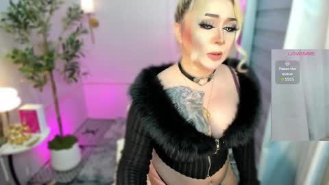 Miss Alexa Fields  online show from October 30, 2025, 4:08 pm