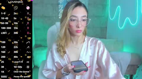 Barbie Scot online show from March 7, 2025, 8:55 pm