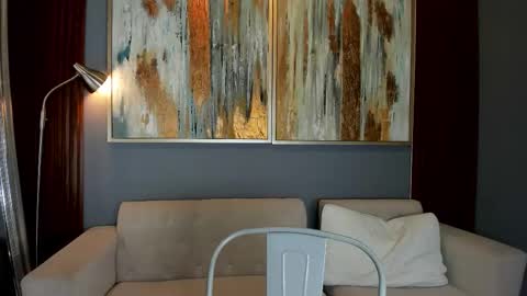 Luna online show from February 6, 2026, 5:49 pm