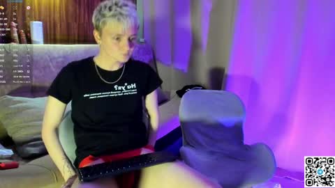 Snapshot of barty_maeve chatting on April 10, 2026, 4:33 pm Bart and Logan online show from April 10, 2026, 4:33 pm