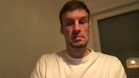 Snapshot of basst23 chatting on October 18, 2025, 10:43 pm basst23 online show from October 18, 2025, 10:43 pm