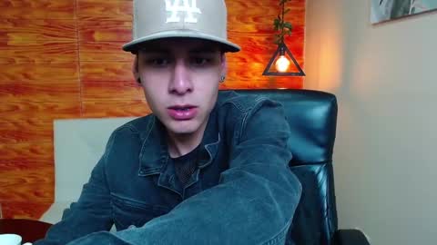 Bastian online show from January 4, 2025, 5:05 am