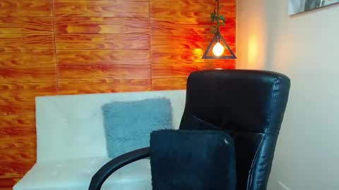 Bastian online show from January 5, 2025, 8:21 pm