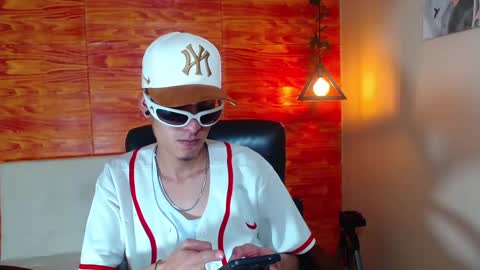 Bastian online show from February 20, 2025, 2:40 am