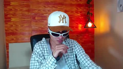 Bastian online show from February 21, 2025, 6:18 am