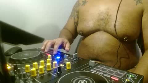 Bator Papi online show from February 19, 2026, 2:40 am