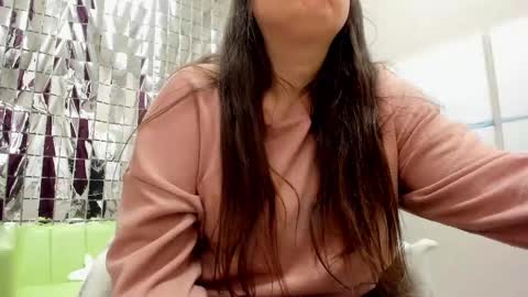 battymoll online show from March 6, 2025, 6:37 pm