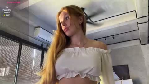 Snapshot of battyredhair chatting on June 20, 2026, 2:25 am Battyredhair online show from June 20, 2026, 2:25 am