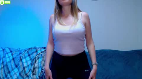 Snapshot of bb__bonami_ chatting on October 8, 2025, 3:31 pm bb__bonami_ online show from October 8, 2025, 3:31 pm