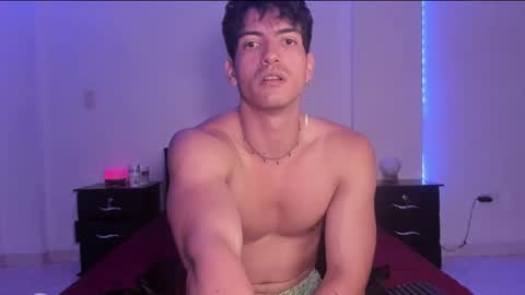 Valentino online show from March 6, 2025, 9:53 pm