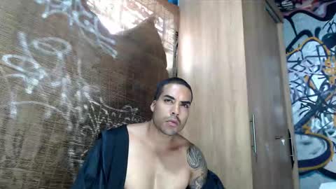 Justin online show from November 4, 2025, 8:41 pm