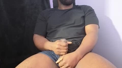 bbcthomas123112 online show from February 14, 2025, 8:42 am