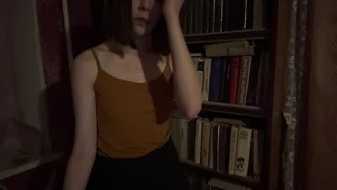 Alya online show from April 16, 2026, 10:45 pm