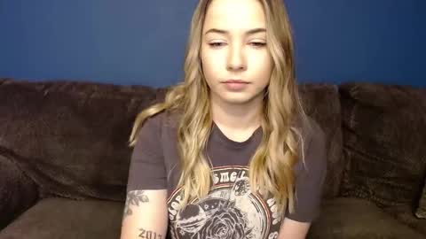 Snapshot of bbgirlnextdoor chatting on February 23, 2026, 5:21 pm bbgirlnextdoor online show from February 23, 2026, 5:21 pm