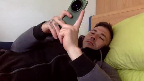 BB Namelezz online show from April 11, 2026, 9:24 am