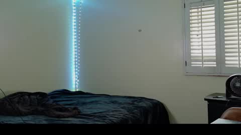 unknown online show from September 26, 2025, 9:08 pm