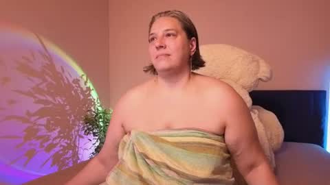 Snapshot of bbw_goddes chatting on July 7, 2026, 3:31 am Love online show from July 7, 2026, 3:31 am