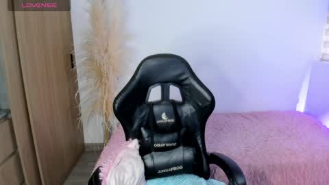 Cami online show from April 10, 2026, 9:52 pm