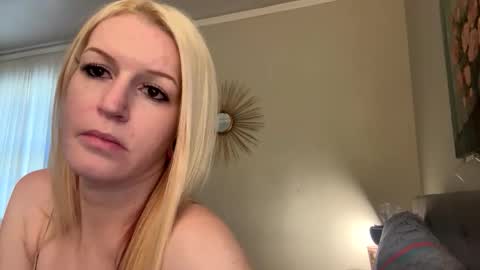CupcakeeBarbie online show from February 13, 2026, 7:32 pm