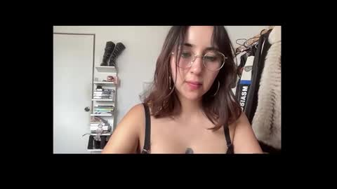 Snapshot of bbyluuuu chatting on February 27, 2026, 7:03 pm luu online show from February 27, 2026, 7:03 pm