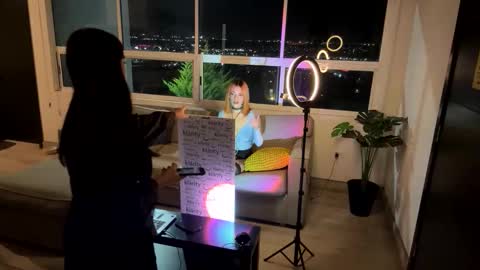 bbysaam online show from October 16, 2025, 2:12 am