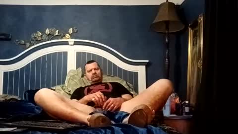 Snapshot of beaatoffbob chatting on November 30, 2025, 5:17 pm beaatoffbob online show from November 30, 2025, 5:17 pm