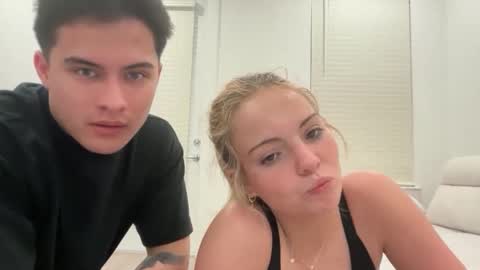 Snapshot of beachbabes999 chatting on February 19, 2026, 5:25 am beachbabes999 online show from February 19, 2026, 5:25 am