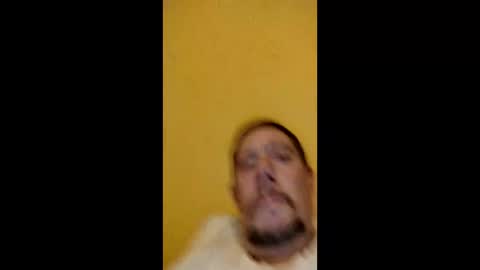 Snapshot of bear424194 chatting on April 1, 2026, 10:07 pm bear424194 online show from April 1, 2026, 10:07 pm