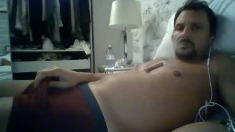 bearboudior online show from October 25, 2025, 11:43 pm