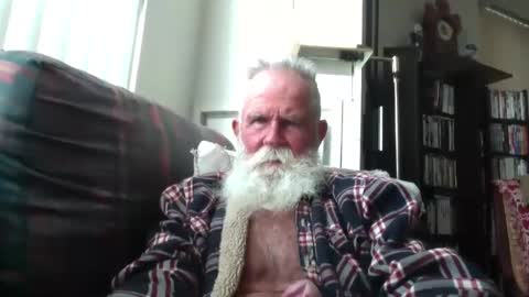beardbushy online show from October 8, 2025, 1:42 pm