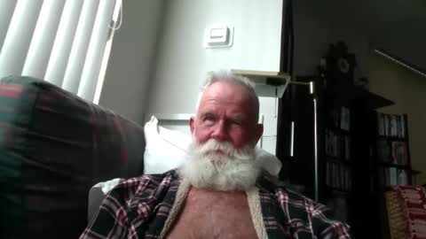 beardbushy online show from March 26, 2026, 4:01 pm