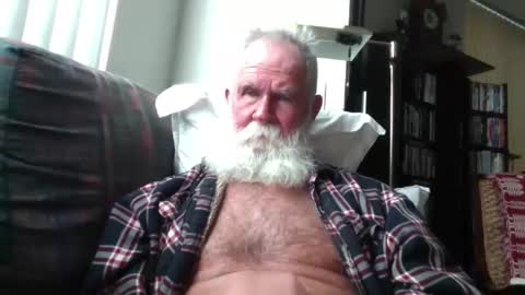 beardbushy online show from April 12, 2026, 5:29 pm