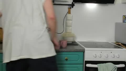 Zeus online show from April 19, 2026, 11:18 pm