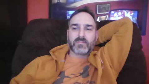 Snapshot of beardedambition chatting on February 2, 2025, 3:54 am beardedambition online show from February 2, 2025, 3:54 am