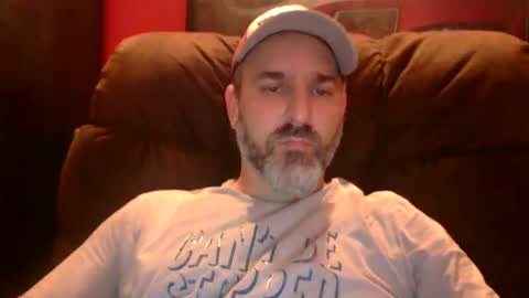 Snapshot of beardedambition chatting on September 17, 2025, 9:16 pm beardedambition online show from September 17, 2025, 9:16 pm