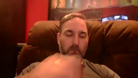 Snapshot of beardedambition chatting on October 30, 2025, 7:14 pm beardedambition online show from October 30, 2025, 7:14 pm