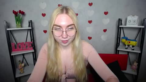 BeatriceFlyy online show from December 8, 2024, 12:19 pm